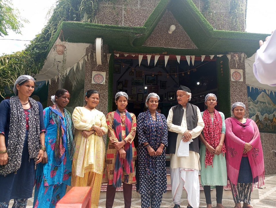 Shri Bhagat Singh Koshyari, former Governor of Maharashtra and former Chief Minister of Uttarakhand, visited the Pahadi Pisi Noon at Kakrighat.